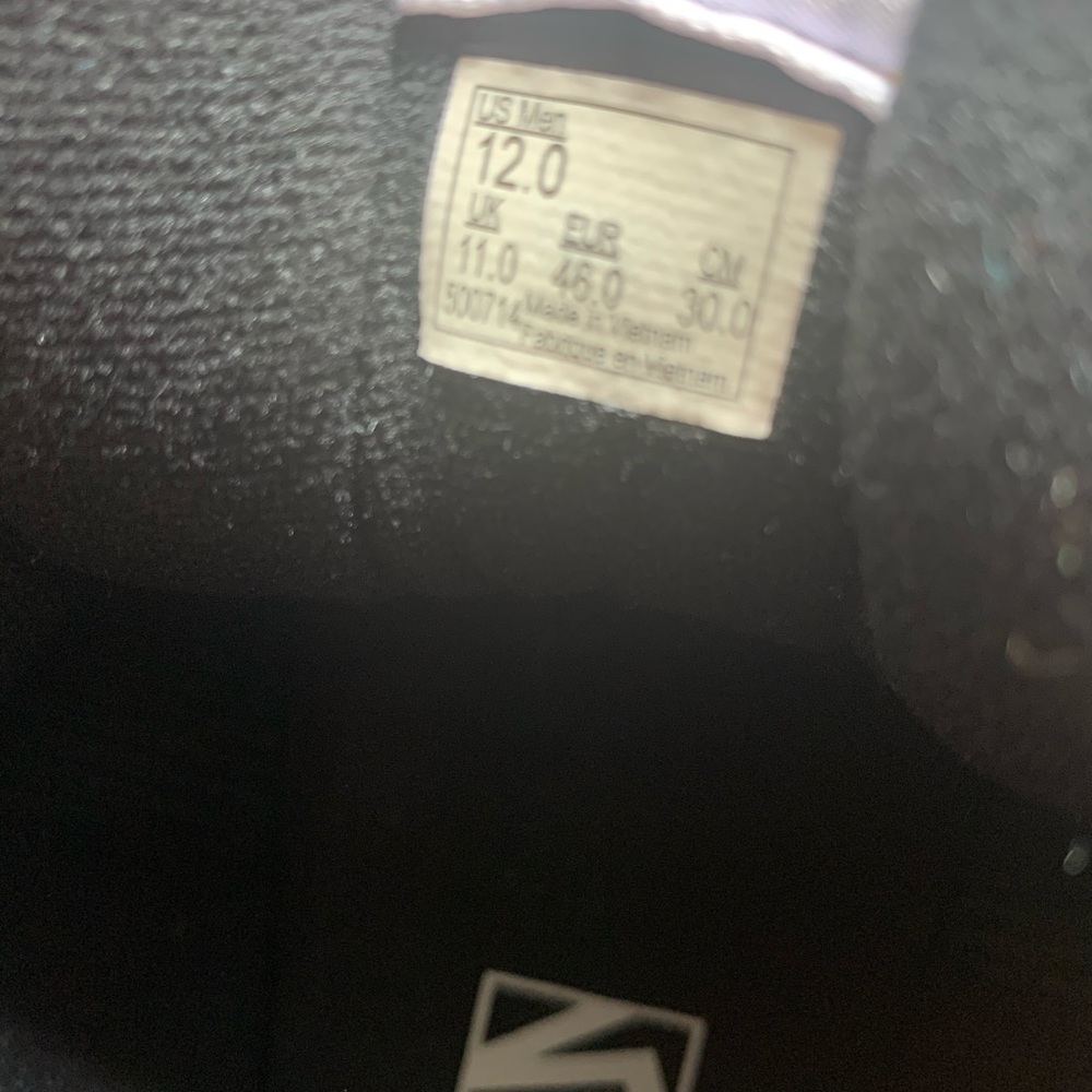 Vans - Picture 2 of 4